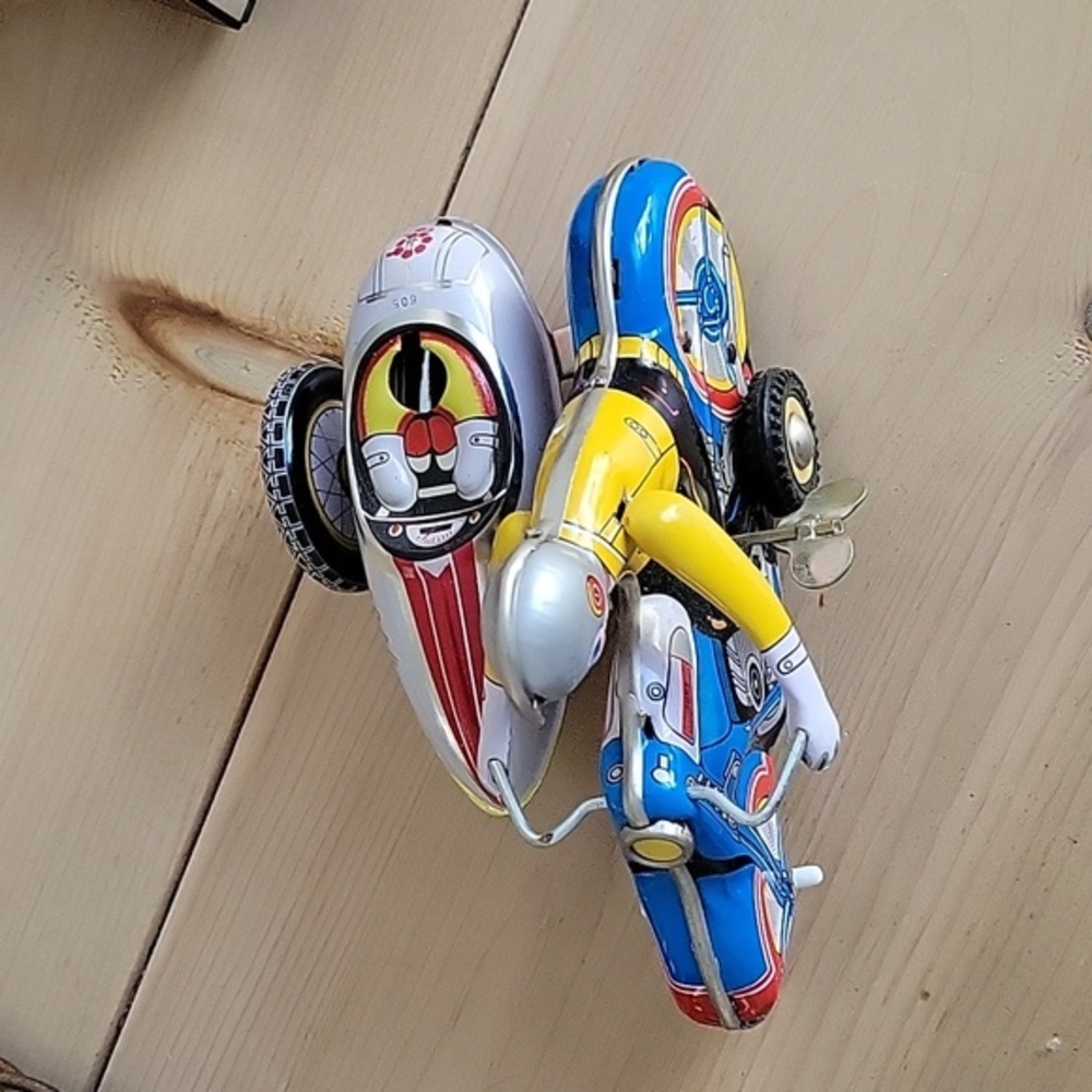 Vintage Tin Motorcycle w/Sidecar Windup Toy #605